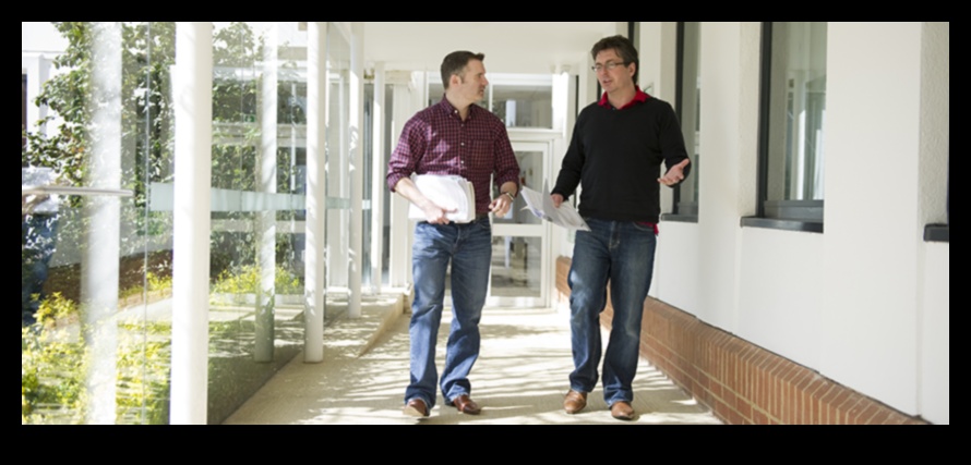 Biznesa evolucionāri: rītdienas līderības ainavas veidošana