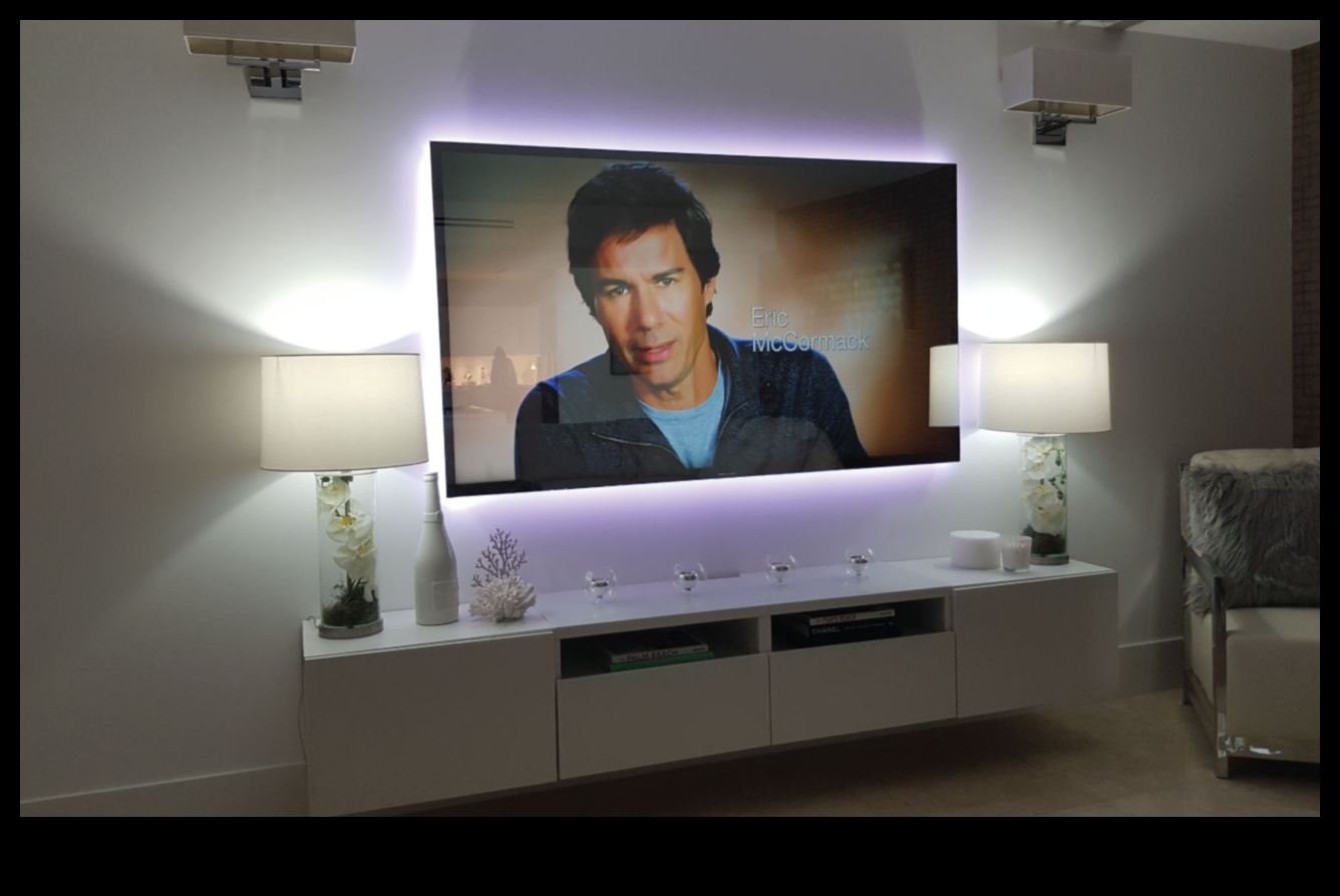 Spogulis, spogulis pie sienas: televizori ar iebūvētiem spoguļiem dubultai funkcionalitātei