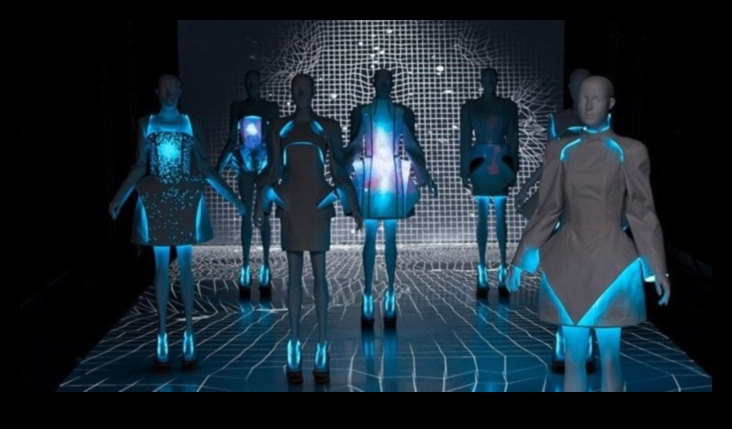 Bezvadu elegance: kā tehnoloģija savienojamību pārvērš mākslā