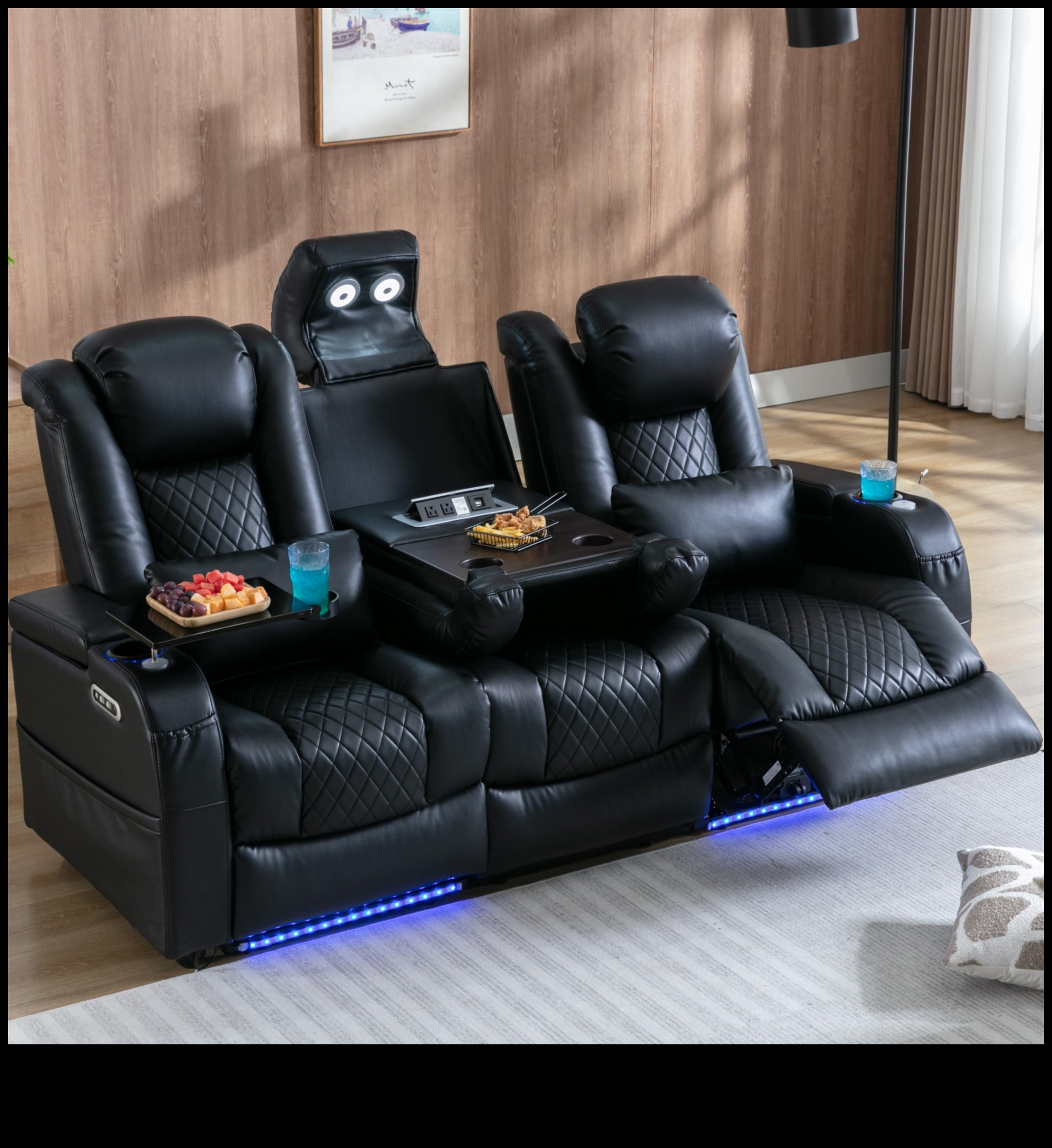 Kino komforts: nolaižamie dīvāni un mēbeles, kas paredzētas televīzijas skatīšanai